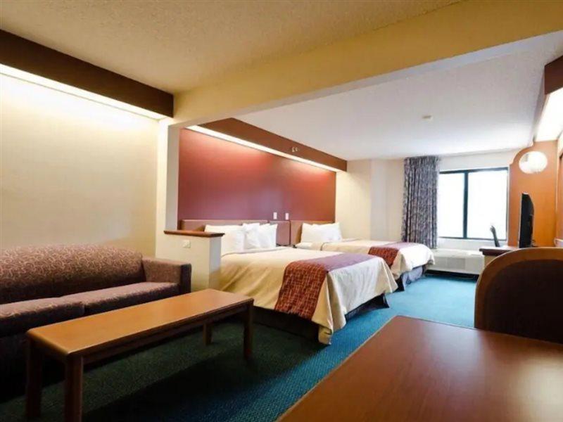 Chesapeake Inn And Suites Lexington Park Patuxent River Naval Air Station Kalifornien Exteriör bild