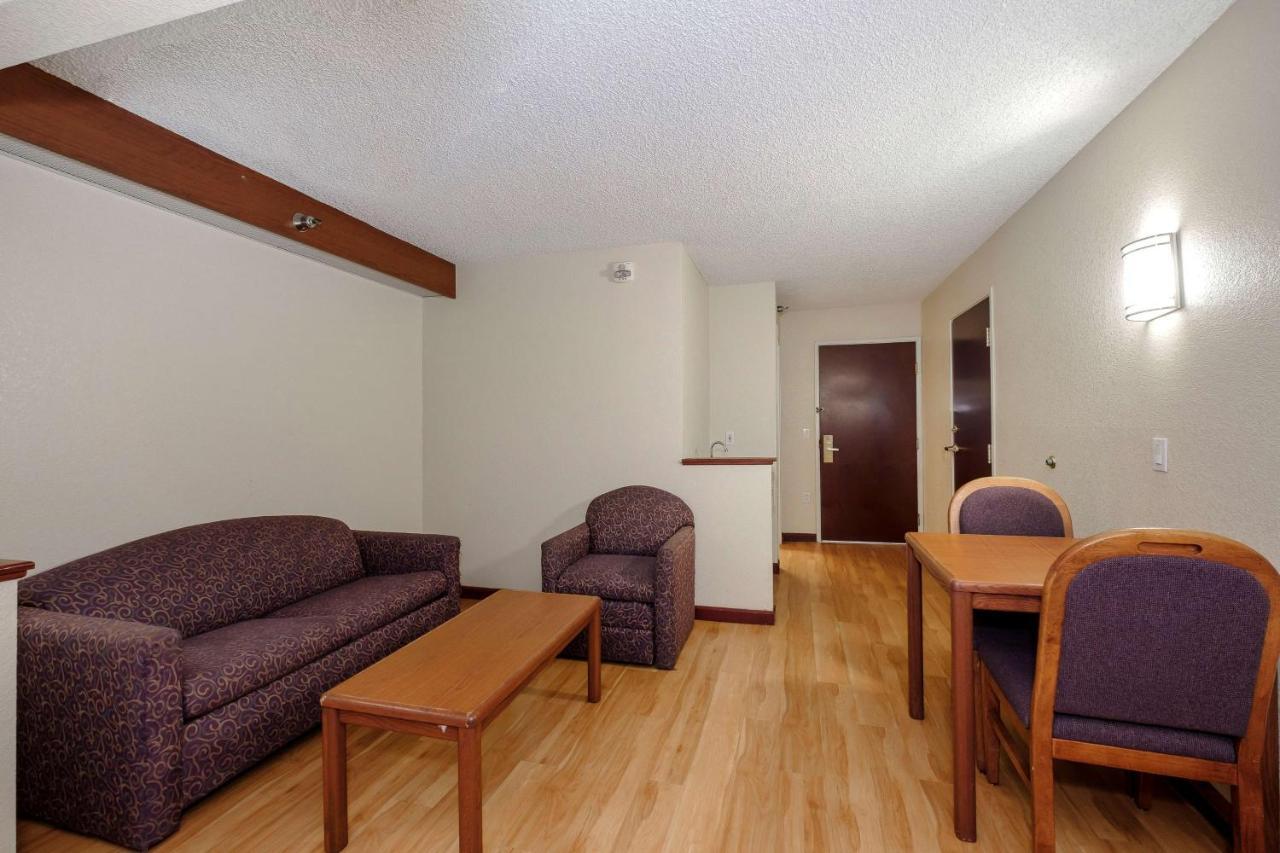 Chesapeake Inn And Suites Lexington Park Patuxent River Naval Air Station Kalifornien Exteriör bild