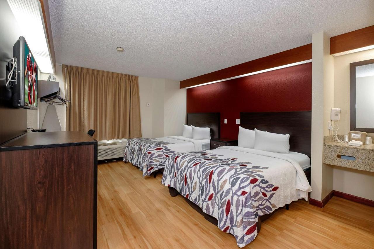 Chesapeake Inn And Suites Lexington Park Patuxent River Naval Air Station Kalifornien Exteriör bild